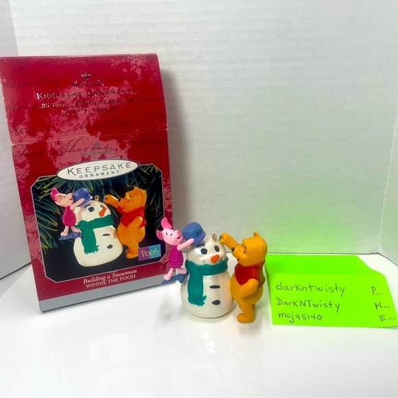 BNIB Vintage 1998 Hallmark Keepsake Ornament Winnie the Pooh Building a Snowman - Picture 1 of 16
